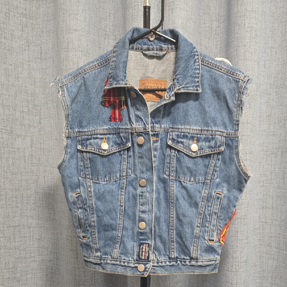 Authentic Genuine Blues Denim Vest‎ with Patch Accents Size Small